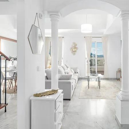 דירה Sat25i Penthouse With Sea Views In Nueva Andalucia