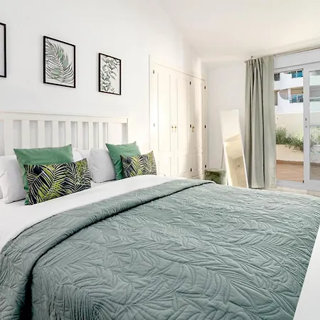 Sat25i Penthouse With Sea Views In Nueva Andalucia דירה