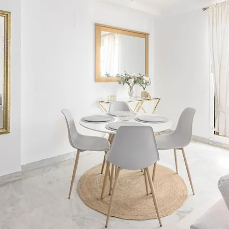 Sat25i Penthouse With Sea Views In Nueva Andalucia
