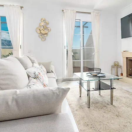 Sat25i Penthouse With Sea Views In Nueva Andalucia דירה מארבלה