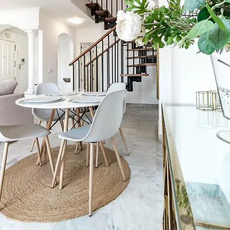 Sat25i Penthouse With Sea Views In Nueva Andalucia דירה מארבלה
