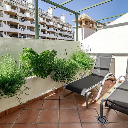Sat25i Penthouse With Sea Views In Nueva Andalucia