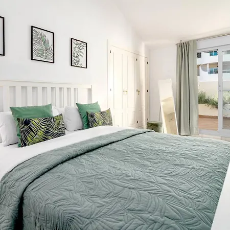 Apartment Sat25i Penthouse With Sea Views In Nueva Andalucia Marbella