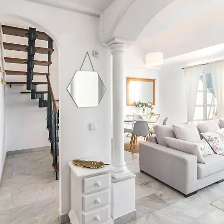 Sat25i Penthouse With Sea Views In Nueva Andalucia Marbella